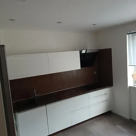 Apartman Laurin شقة